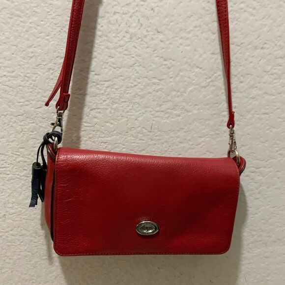 TIGNANELLO Red Pebbled Leather Organizer Shoulder Bag Crossbody Handbag Purse - Picture 1 of 13